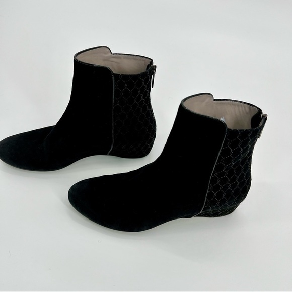 Aquatalia Women Suede Leather Chelsea Boots Black Wedge Heels Booties Size 8.5 - Picture 5 of 10